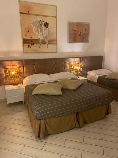 Bedroom 2, EMOZIONI, Taranto