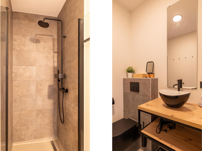 Bathroom 5, Apartment in Sint-annaland by the Harbor, Tholen