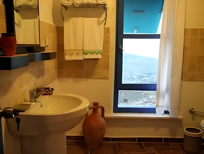 Bathroom 3, Dimitri Ada Evi & Restaurant, Gökçeada
