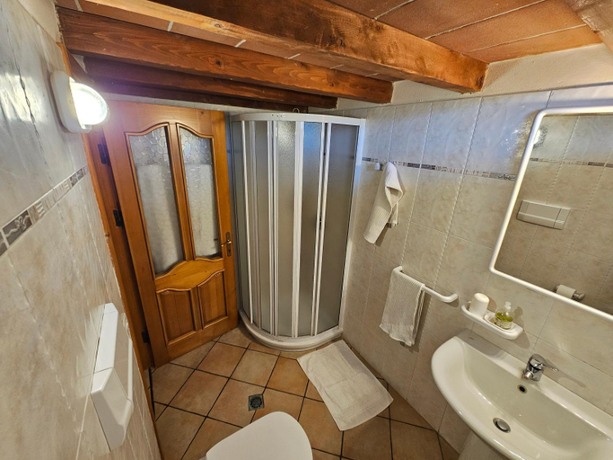 Bathroom, Agriturismo L'Urteia, Piacenza