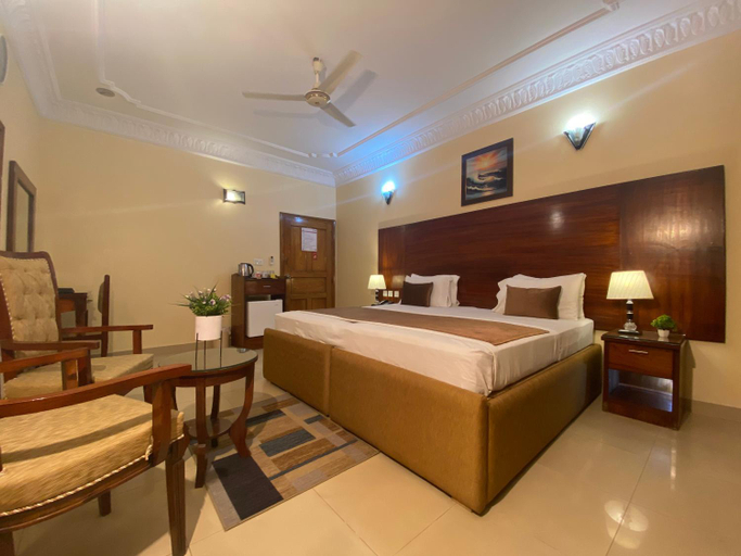 Bedroom 5, World Inn by WI Hotel, Karachi