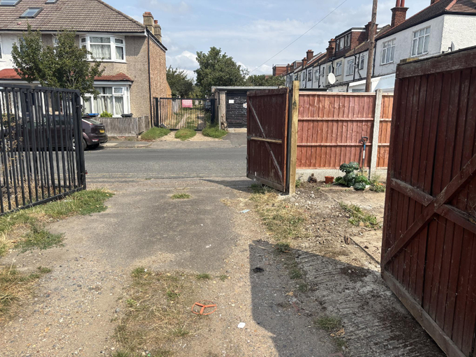 4, Streatham Rooms, London