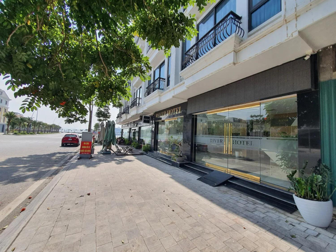 Exterior & Views 1, RIVER HOTEL, Hạ Long