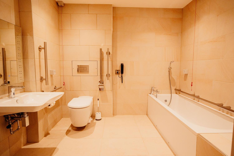Bathroom 3, The Fleece at Ruleholme, Cumbria