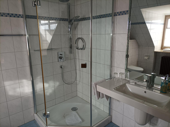 Bathroom, Bocksbeutelherberge, Kitzingen