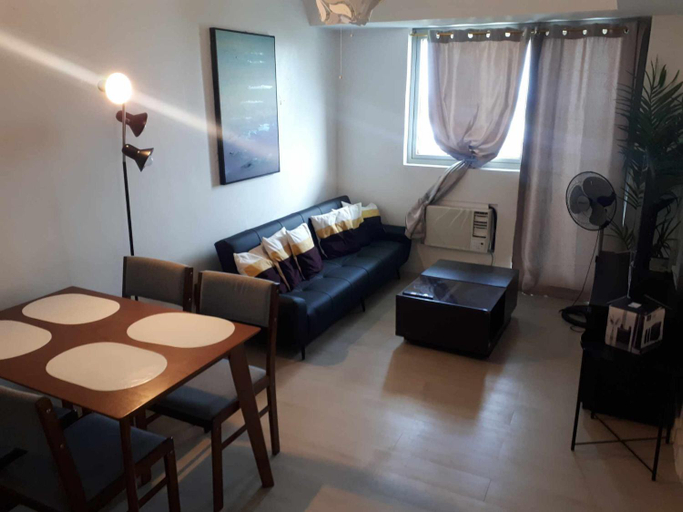 Others 3, Family Room 1BR HUGE Balcony in Azure North, San Fernando City