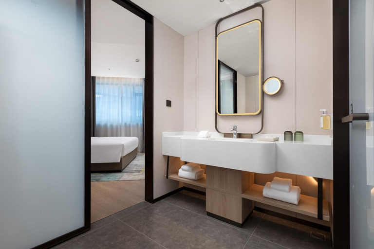 Bathroom 5, Holiday Inn & Suites SHANGHAI CHANGFENG by IHG, Shanghai