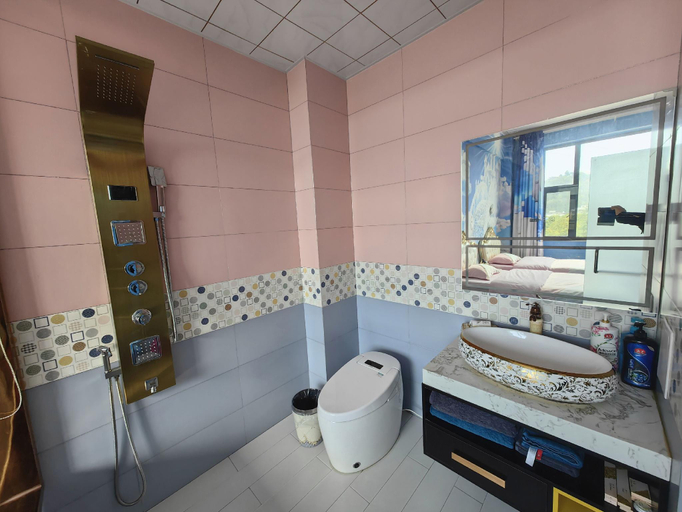 Bathroom 4, Longling Ocean Theme Hotel, Baoshan