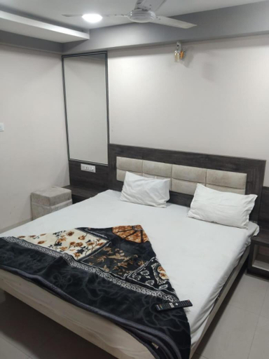 Bedroom 2, Hotel Good Night, Ujjain