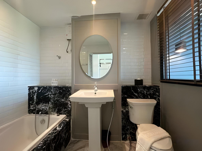 Bathroom, AVA Hotel Udonthani, Muang Udon Thani