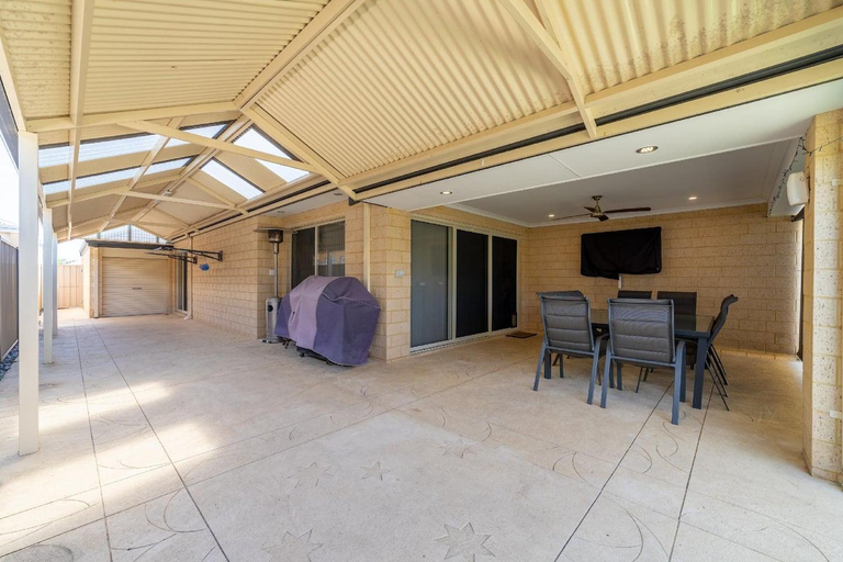 Others 4, Home Close to Swan Valley in Brabham, Swan