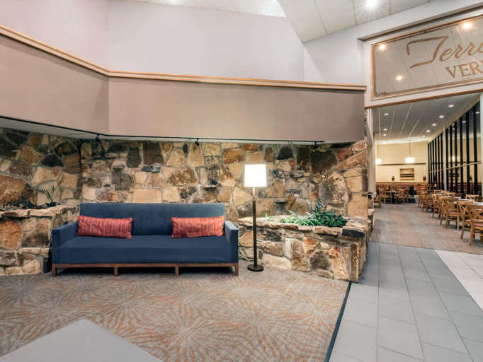 Public Area 4, DoubleTree by Hilton Laredo, Webb