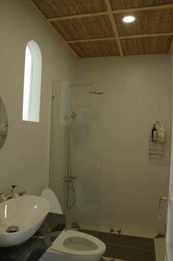 Bathroom, Rosee De Kala - A&Q Suite, Di Linh