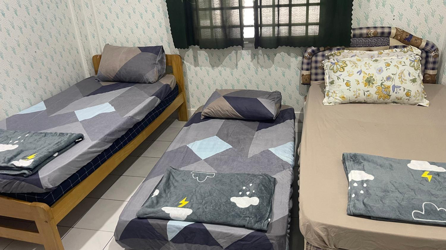 Bedroom 2, A Cozy home at Tenom, Tenom