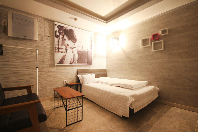 Bedroom, Geochang Hwangsil, Geochang