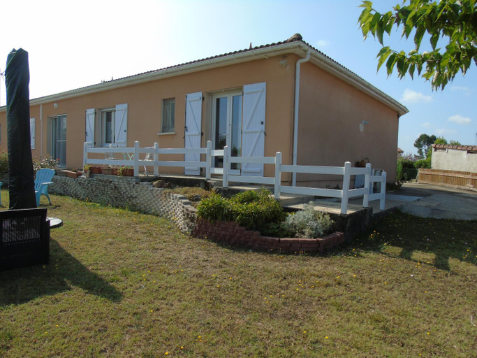 Others 4, les Eglantines, Lot-et-Garonne