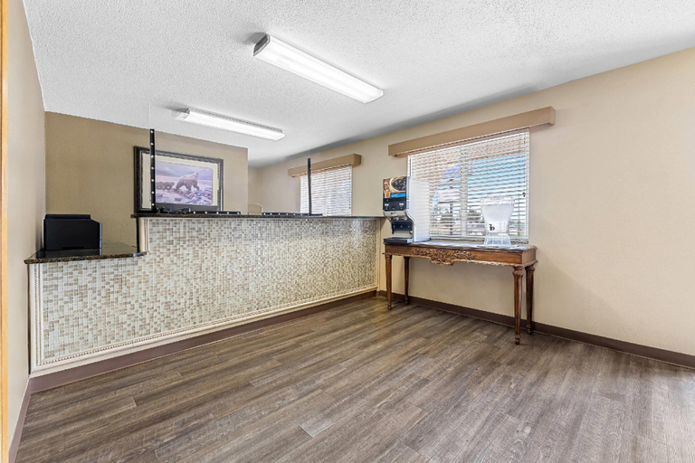 Public Area 2, Rodeway Inn Rapid City North, Pennington