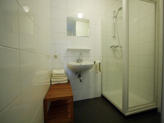 Bathroom 3, Wijlre Farmhouse stay, Gulpen-Wittem