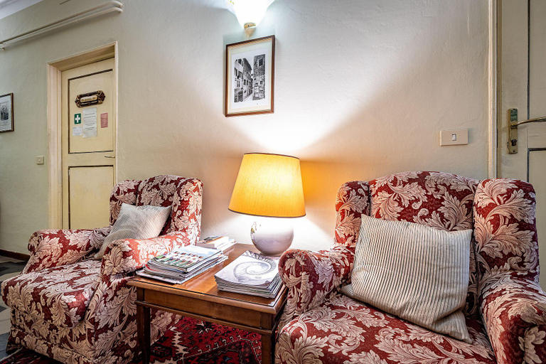 Public Area, Bellevue House, Florence