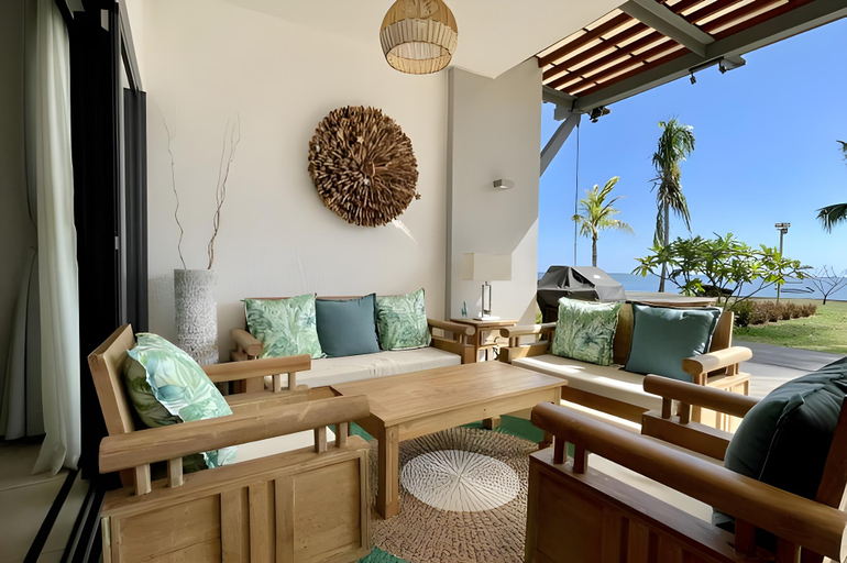 Others 3, La Mivoie Beachfront, Black River