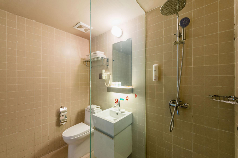 Bathroom 4, Jinjiang Inn Select Wuwei Railway Station Wanda Plaza, Wuwei