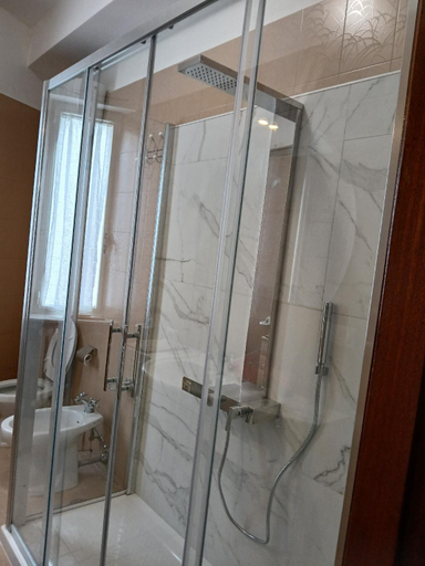 Bathroom 4, Da Livia, Bari