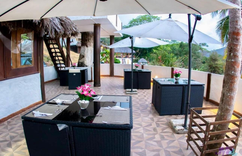 Food & Drinks 4, Ranchos de Chalia, Portobelo