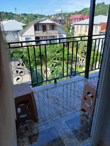 Others 4, mano guest house, Batumi