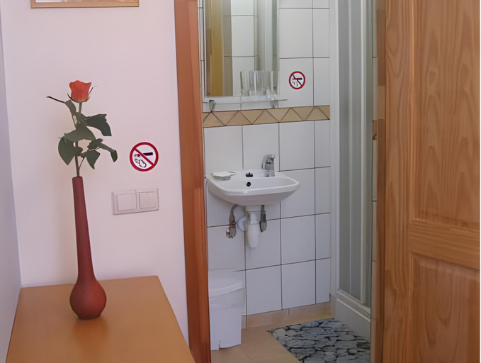 Bathroom 2, Metras Maja, Liepaja