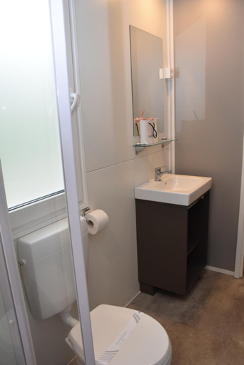 Bathroom 3, Adria Holidays mobile homes, Caorle, Venezia