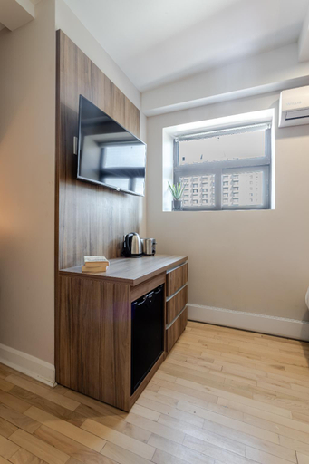 Bedroom 3, Olympia, Montréal