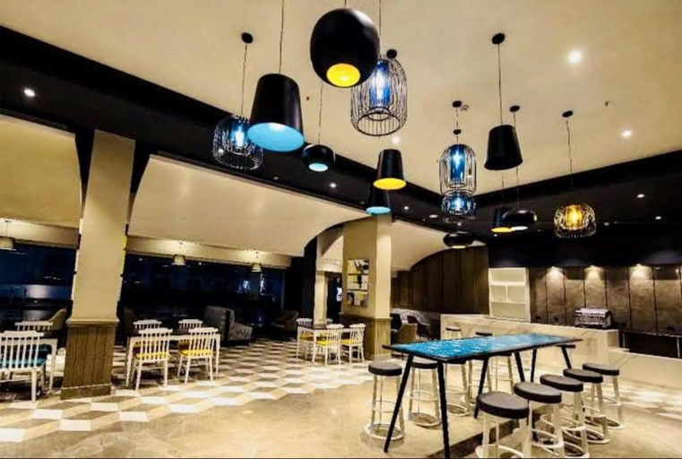 Food & Drinks 4, Country Inn & Suites Lucknow Gomti Nagar, Lucknow