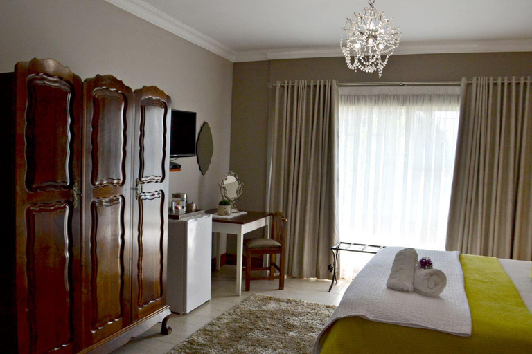 Bedroom 2, Bokmakierie Gastehuis Emalahleni Pty Ltd, Nkangala