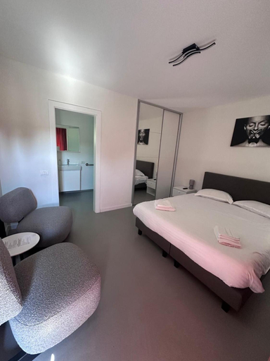 Bedroom 2, ALL SEASONS, Feleacu