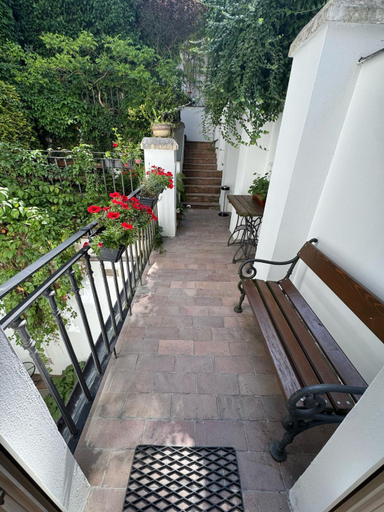 4, Hotel 16 & Apartments Prague City Living, Praha 5