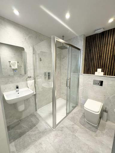 Bathroom 4, The Sandyford Lodge, Glasgow