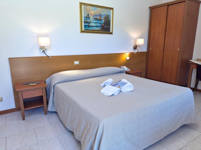 Bedroom 2, Hotel Roccaporena & Margherita, Perugia