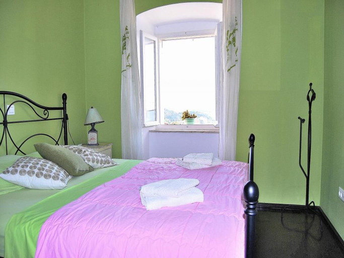 Bedroom 3, Villa Tony - Five Bedroom Villa with Terrace, Swimming Pool and Sea View, Pojezerje
