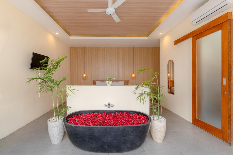 Bathroom 2, KIKI VILLAGE BATHTUB, Badung