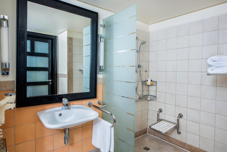 Bathroom 5, Reef Oasis Blue Bay Resort & Spa, Sharm el-Sheikh