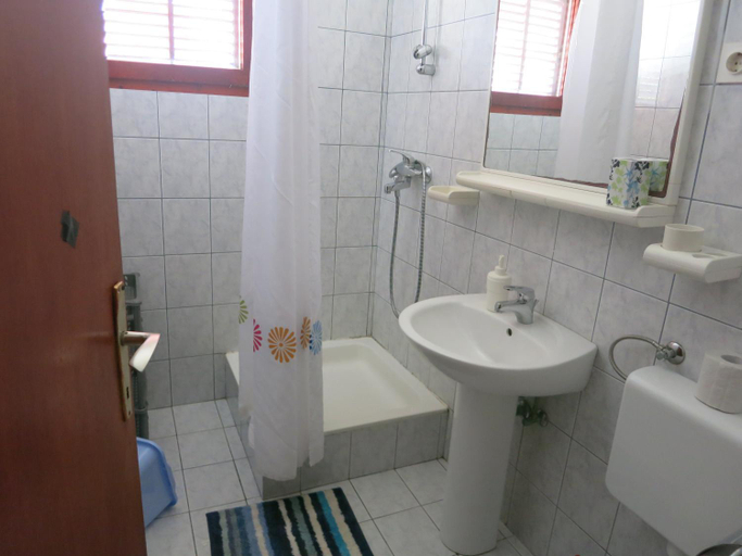 Bathroom 2, Apartments Luka, Rogoznica