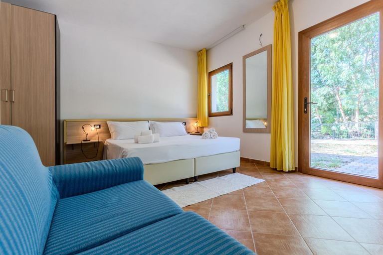 Bedroom 2, Countryside, nature e private swimming pool, Carbonia-Iglesias