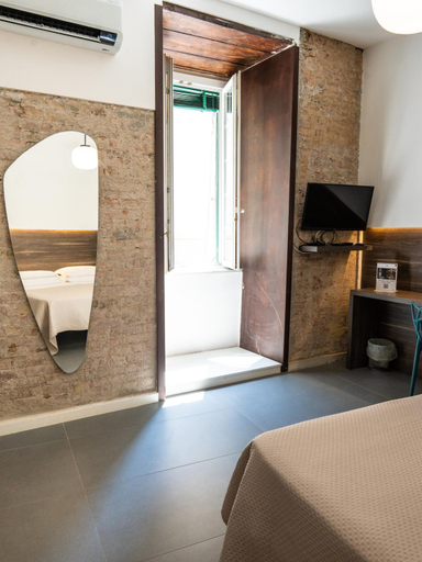 Bedroom 2, Dimora Rhea, Salerno