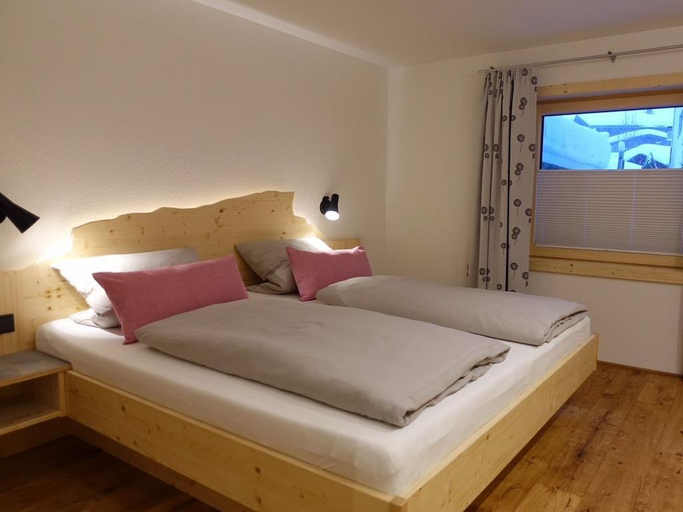 Bedroom 2, Lodge 5 Comfortable holiday residence, Bregenz