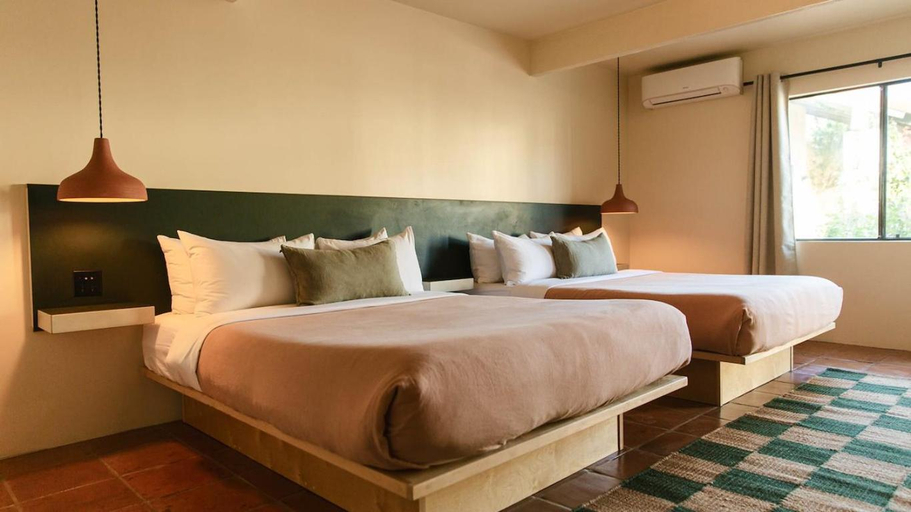 Bedroom 4, Hummingbird Inn, Ventura