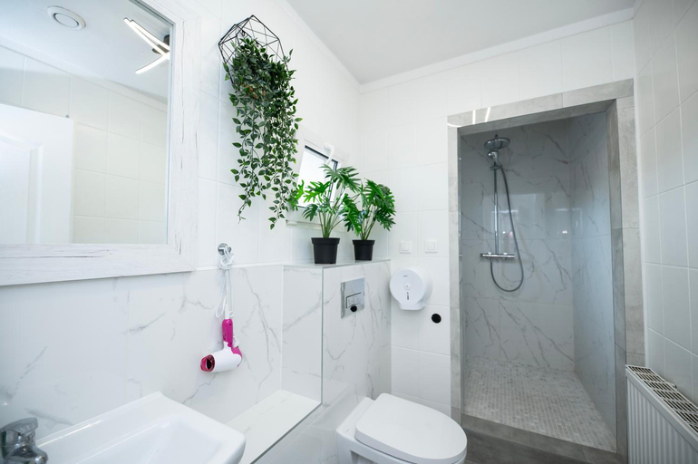 Bathroom 4, City Place Noclegi, Środa Śląska