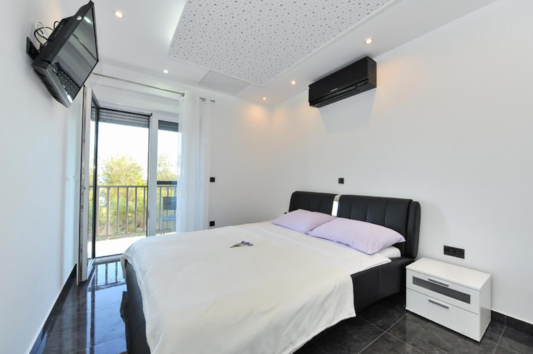 Bedroom 3, Villa Lily ZadarVillas, Privlaka