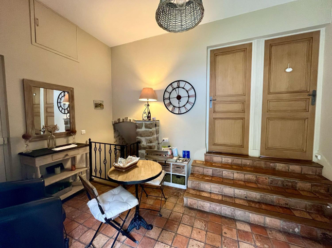 Others 5, Suite dans longere, Essonne