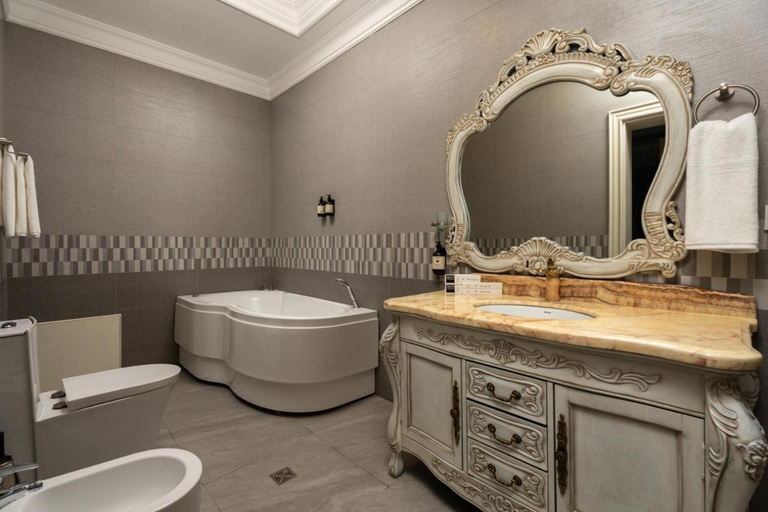 Bathroom 5, Casa Grande, Bo'stonliq