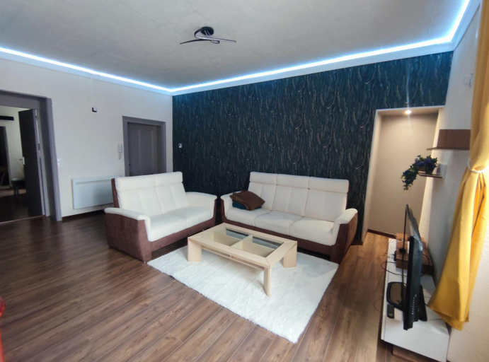 Others 2, Chambre double-ideale pour mission professionnelle, Jura